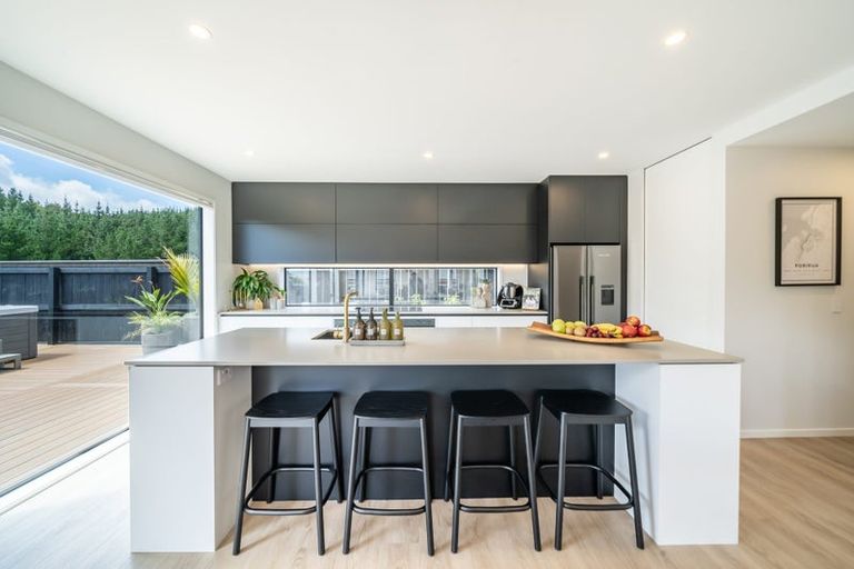 Photo of property in 15 Weatherdeck Close, Whitby, Porirua, 5024