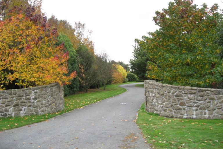 Photo of property in 41 Grassmere Street, Papanui, Christchurch, 8052