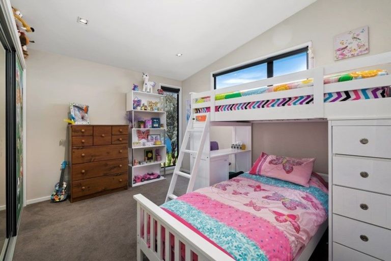 Photo of property in 40 Dart Place, Fernhill, Queenstown, 9300