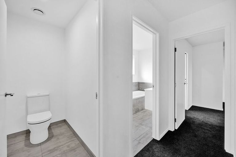 Photo of property in 120 Seaview Road, Westown, New Plymouth, 4310