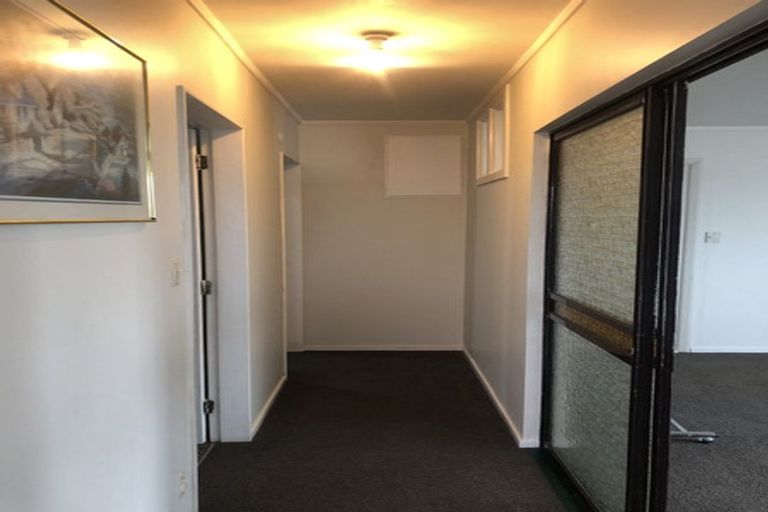 Photo of property in 101 Akaroa Drive, Maupuia, Wellington, 6022