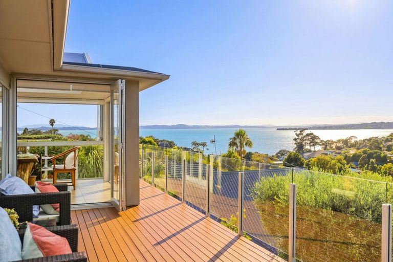 Photo of property in 1/5 Colmar Road, Mellons Bay, Auckland, 2014