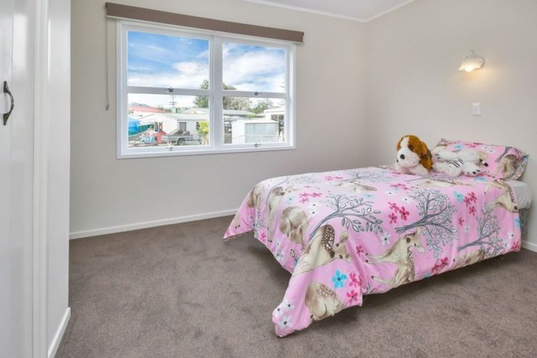 Photo of property in 102 Old Onerahi Road, Onerahi, Whangarei, 0110