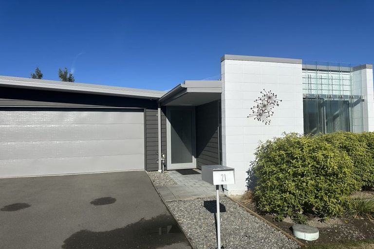 Photo of property in 21 Caulfield Avenue, Halswell, Christchurch, 8025