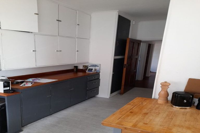 Photo of property in 1/30 Norwood Road, Bayswater, Auckland, 0622