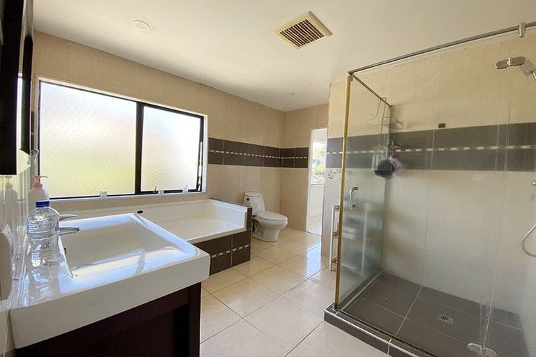 Photo of property in 49 Gosford Drive, Botany Downs, Auckland, 2010