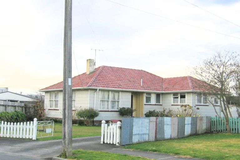 Photo of property in 6 Takahe Street, Frankton, Hamilton, 3204