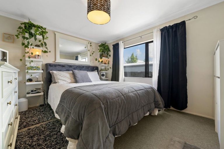 Photo of property in 5 Coromandel Court, Roslyn, Palmerston North, 4414