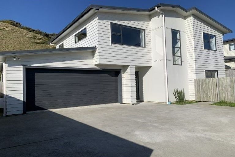 Photo of property in 7a Sandino Place, Grenada Village, Wellington, 6037