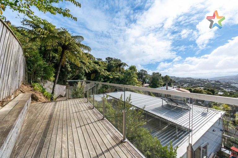 Photo of property in 28 Hollies Crescent, Johnsonville, Wellington, 6037