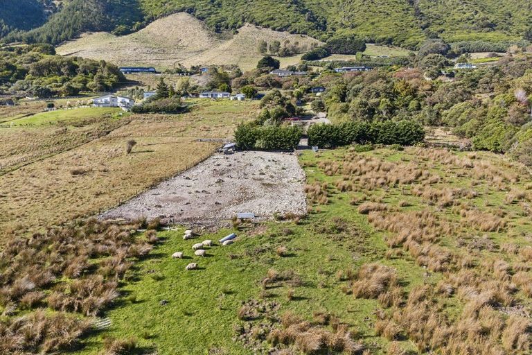 Photo of property in 240 Huia Street, Waikanae, 5391