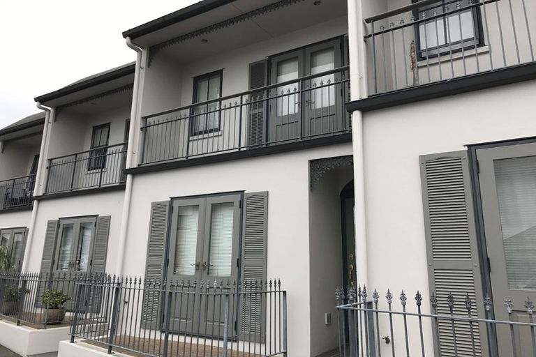 Photo of property in 11/97b Mokoia Road, Birkenhead, Auckland, 0626