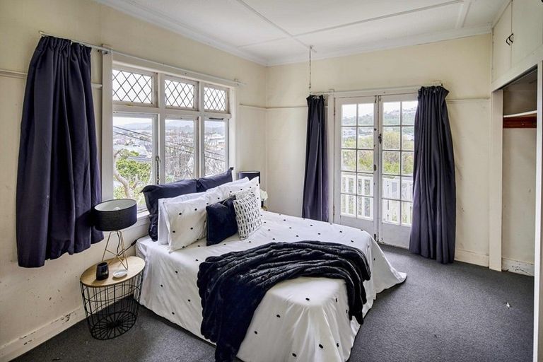 Photo of property in 6 Totara Terrace, Miramar, Wellington, 6022