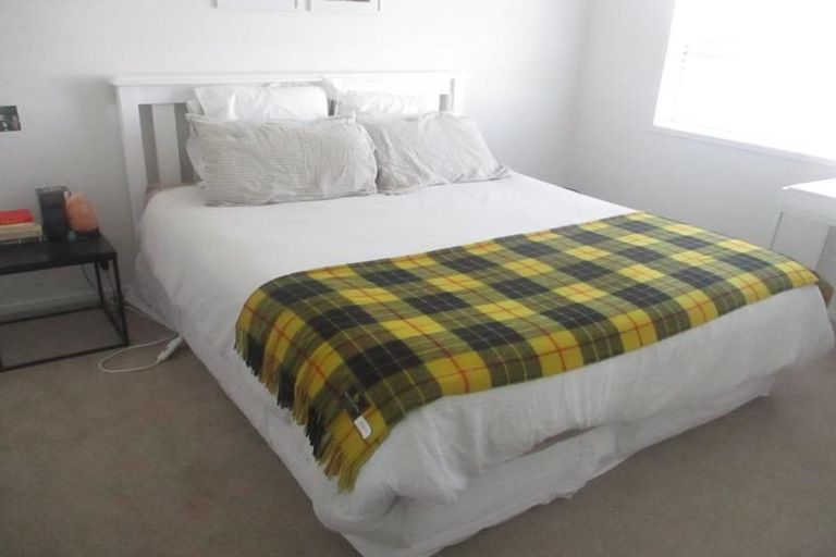 Photo of property in 43 Waipunahau Road, Waikanae, 5036