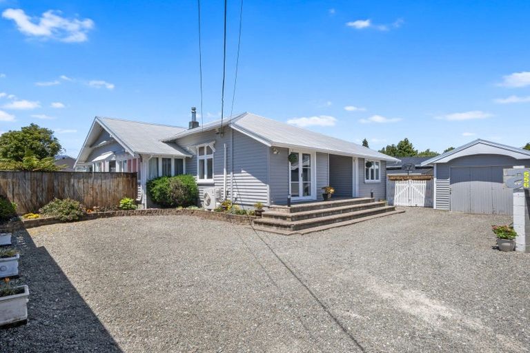 Photo of property in 556a Queen Street East, Levin, 5510