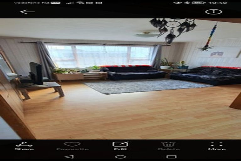 Photo of property in 6 Karamu Street, Te Atatu Peninsula, Auckland, 0610