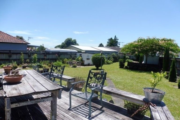 Photo of property in 105 Fairfield Road, Fairfield, Hamilton, 3214