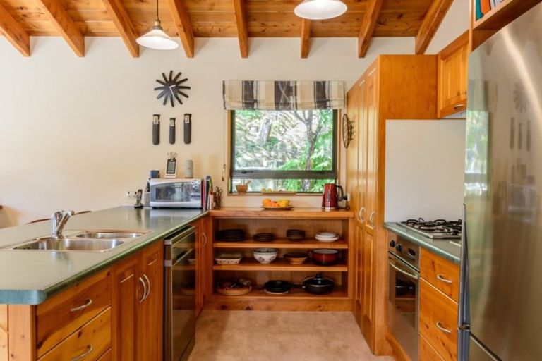 Photo of property in 26 Newgate Street, Picton, 7220