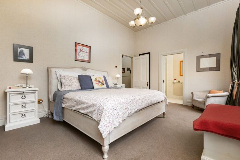 Photo of property in 278a Forest Hill Road, Waiatarua, Auckland, 0612