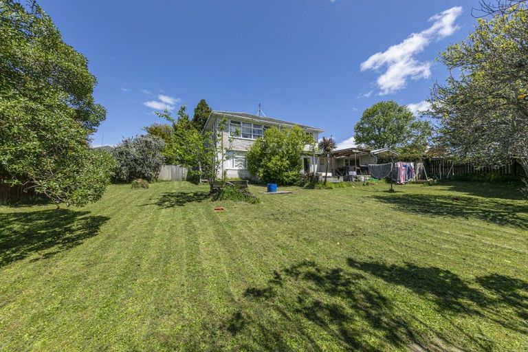 Photo of property in 233 Onewa Road, Birkenhead, Auckland, 0626