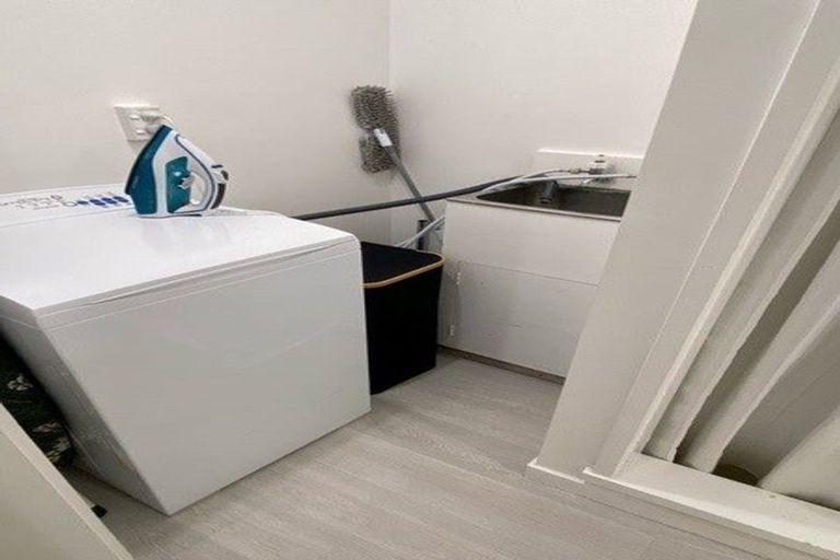 Photo of property in 74 Mitchell Street, Brooklyn, Wellington, 6021