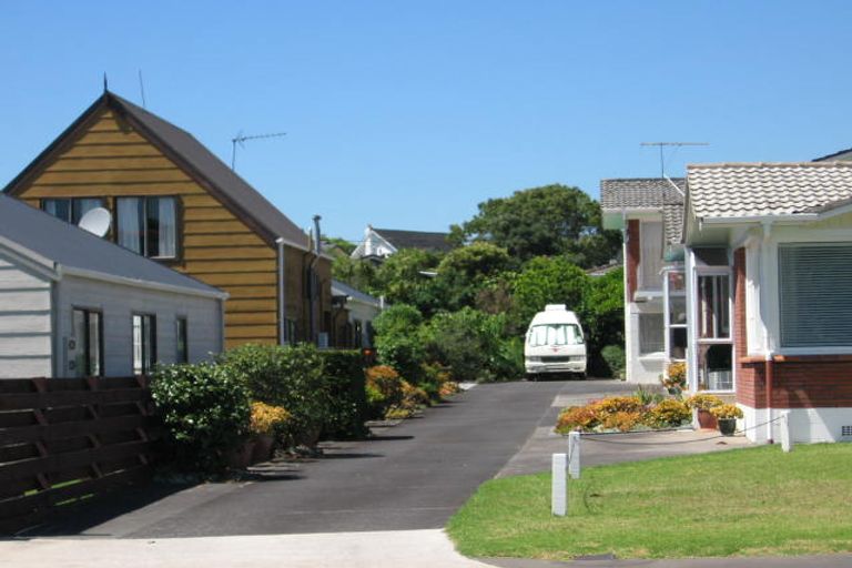 Photo of property in 3/10 Shakespeare Road, Milford, Auckland, 0620