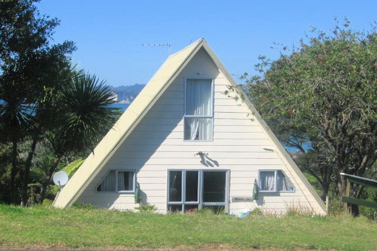 Photo of property in 1 Punga Place, Whitianga, 3510