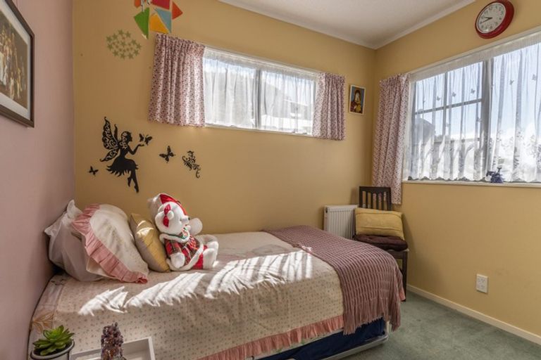 Photo of property in 7 Chastudon Place, Tawa, Wellington, 5028