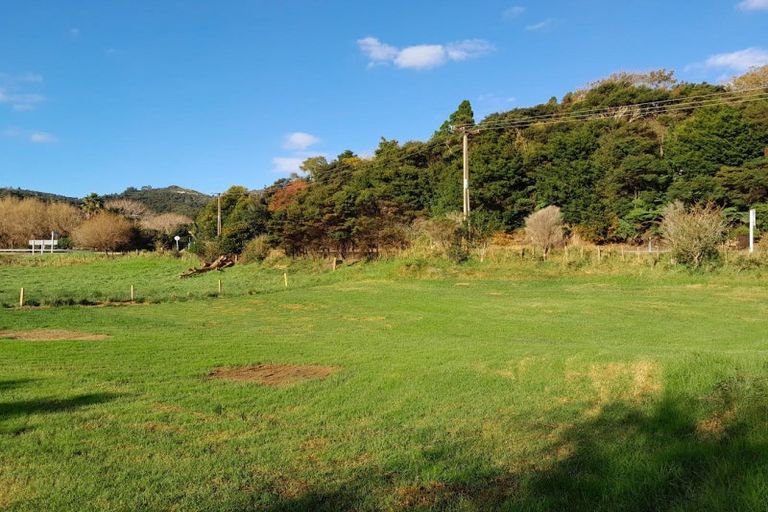 Photo of property in 4 Cemetery Road, Kuaotunu, Whitianga, 3592