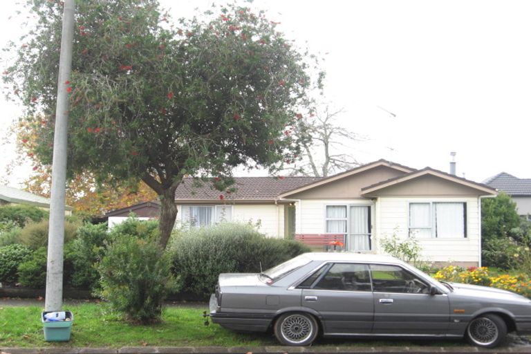 Photo of property in 21 Lisa Rise, Half Moon Bay, Auckland, 2012