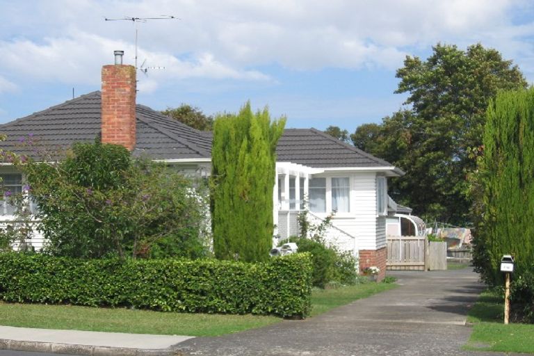 Photo of property in 2/19 Reeves Road, Pakuranga, Auckland, 2010