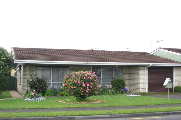 Photo of property in 1 Evelyn Place, Welbourn, New Plymouth, 4310