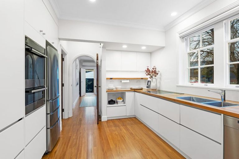 Photo of property in 34 Kahu Road, Fendalton, Christchurch, 8041