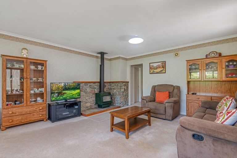 Photo of property in 303 Pahiatua Aokautere Road, Aokautere, Palmerston North, 4471