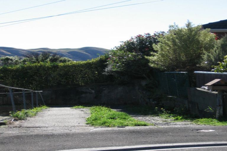 Photo of property in 14 Paparangi Crescent, Paparangi, Wellington, 6037