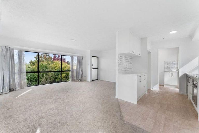 Photo of property in 30 Alidade Place, Massey, Auckland, 0614