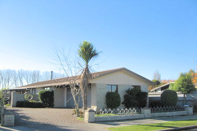 Photo of property in 14 Burnridge Place, Belfast, Christchurch, 8051