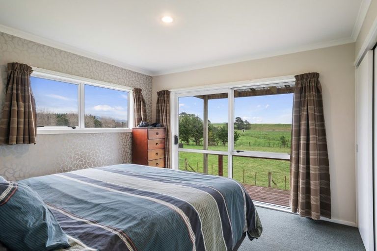 Photo of property in 421 Muhunoa West Road, Ohau, Levin, 5570