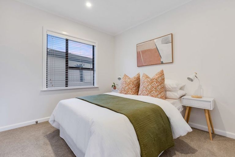 Photo of property in 19 Highland Avenue, Titirangi, Auckland, 0604