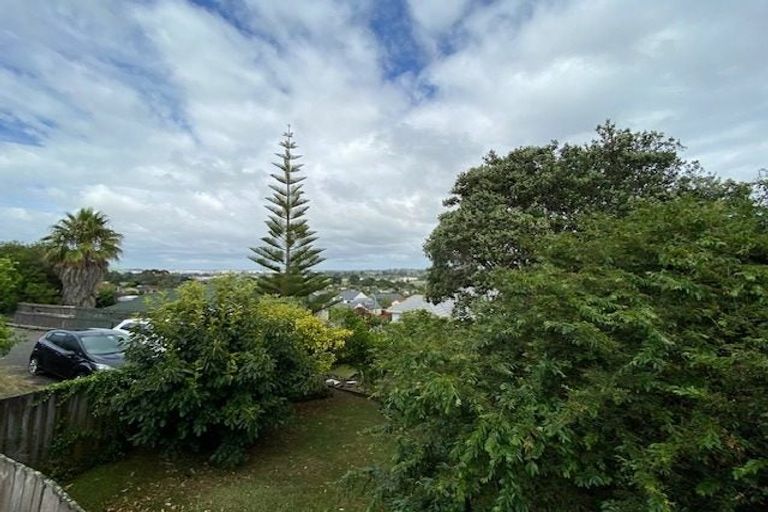 Photo of property in 1/13 Anure Place, Highland Park, Auckland, 2010