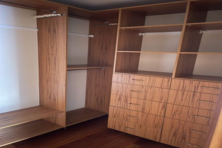 Photo of property in 71 Opanuku Road, Henderson Valley, Auckland, 0612