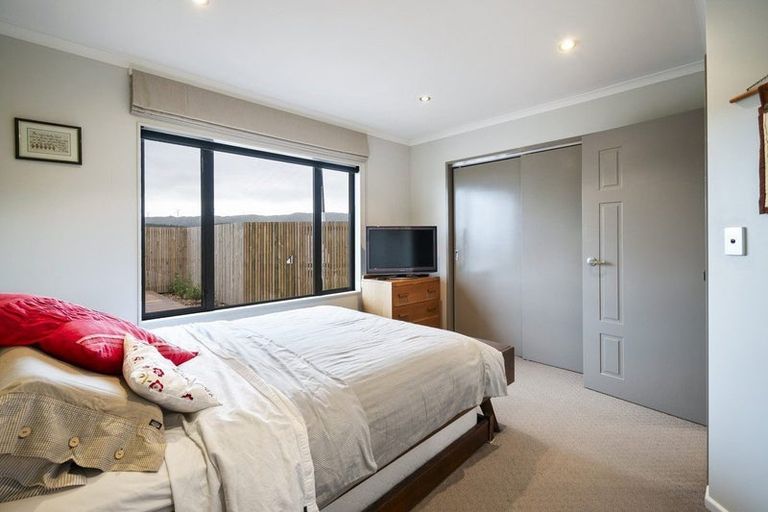 Photo of property in 20 Pineland Drive, Turitea, Palmerston North, 4472