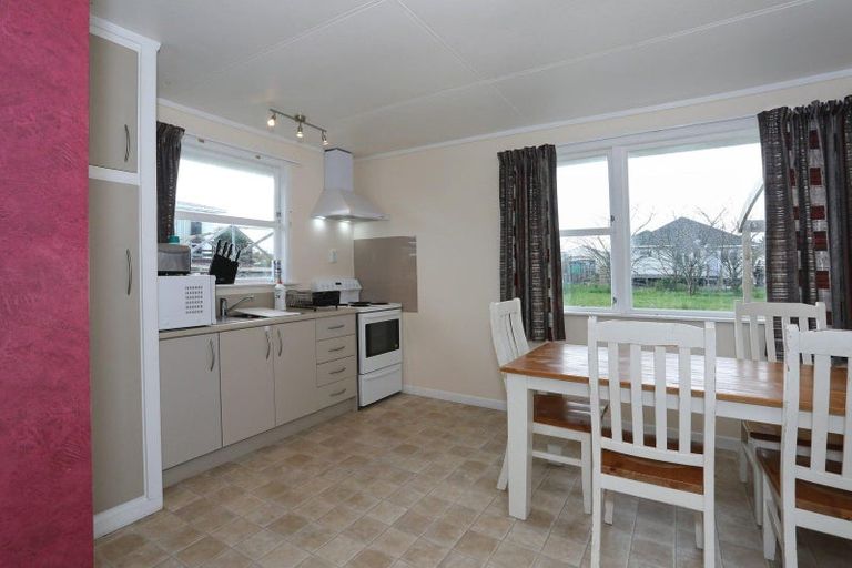 Photo of property in 11 Ngahina Street, Marton, 4710