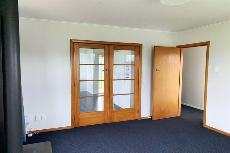 Photo of property in 12 Barrett Place, Carterton, 5713