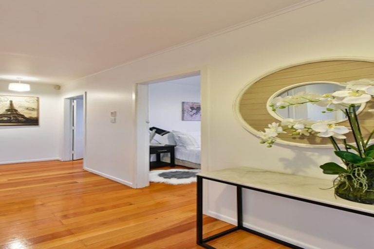 Photo of property in 8 Lloyd Avenue, Papatoetoe, Auckland, 2025