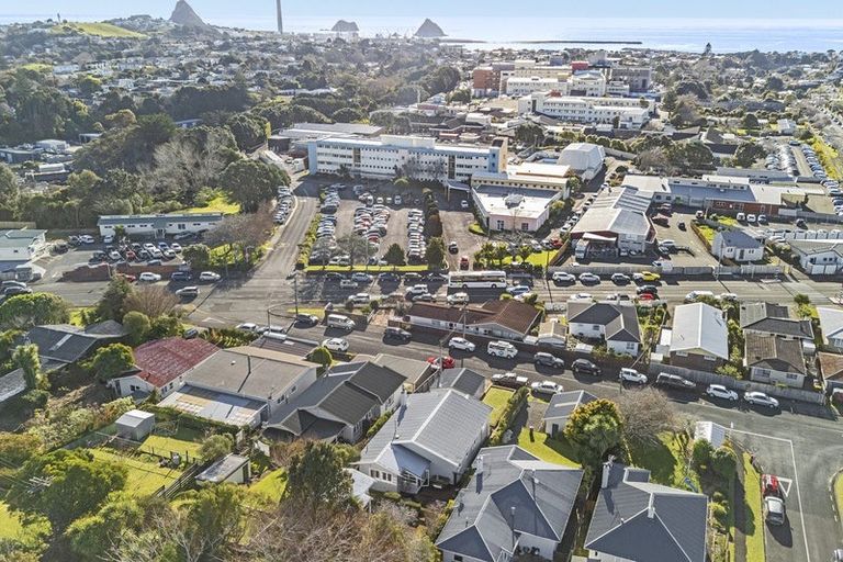Photo of property in 145 Clawton Street, Westown, New Plymouth, 4310