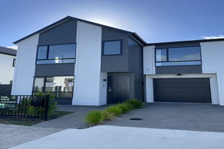 Photo of property in 6 Babos Avenue, Kumeu, 0810