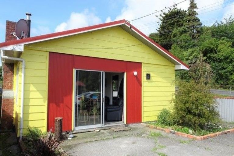 Photo of property in 21 Thompson Street, Greymouth, 7805