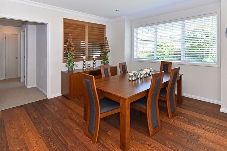 Photo of property in 5 Hinau Street, New Lynn, Auckland, 0600