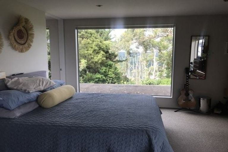 Photo of property in 137 Wade River Road, Wade Heads, Whangaparaoa, 0932